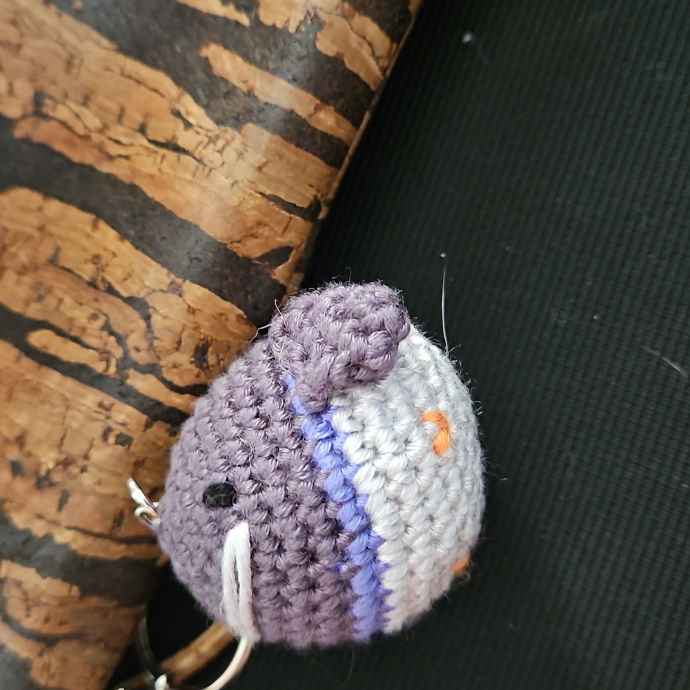 Handmade Pigeon Keychain - Picture 4 of 8
